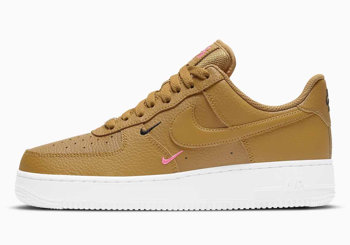 Nike Air Force 1 07 Essential Hombre